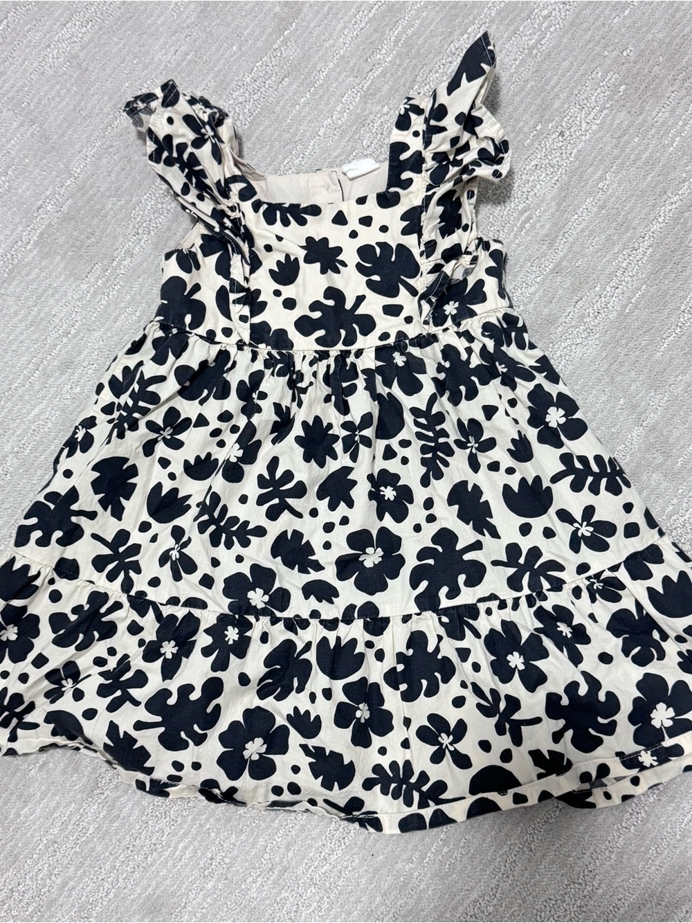 H&M Tan Dress with Black Floral Print and Ruffle Sleeves, size 2T, 100% cotton